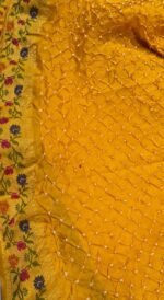 Garhwal Silk Saree with Bandhej Style Handwork and Floral Woven Designer Border - Image 2