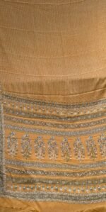 Semi Crepe Saree with Traditional Floral Border and Elegant Print - Image 3