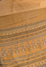 Semi Crepe Saree with Traditional Floral Border and Elegant Print - Image 2